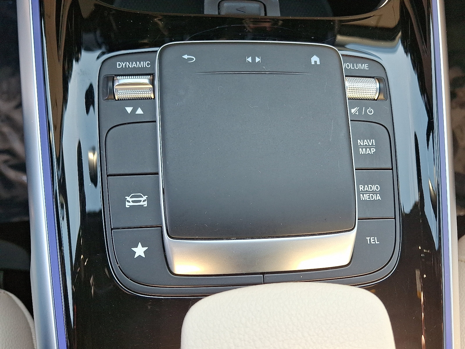 Certified 2022 Mercedes-Benz GLB 250 4MATIC image 25