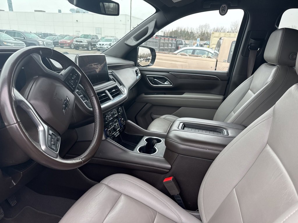 Used 2022 Chevrolet Suburban Z71 image 4