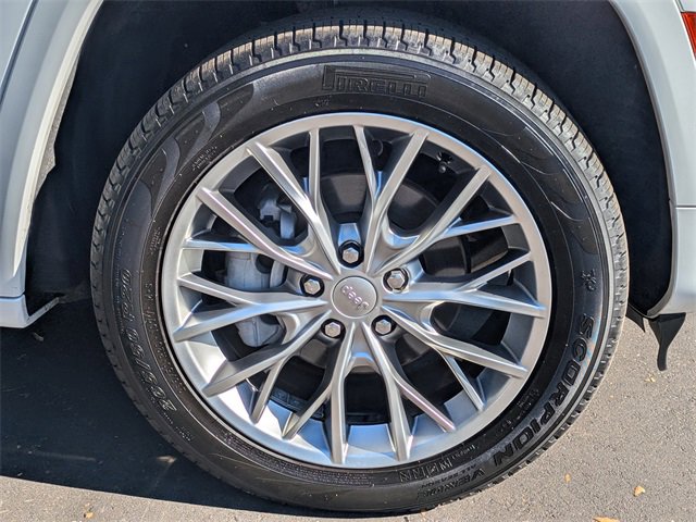 Used 2024 Jeep Grand Cherokee Summit image 11