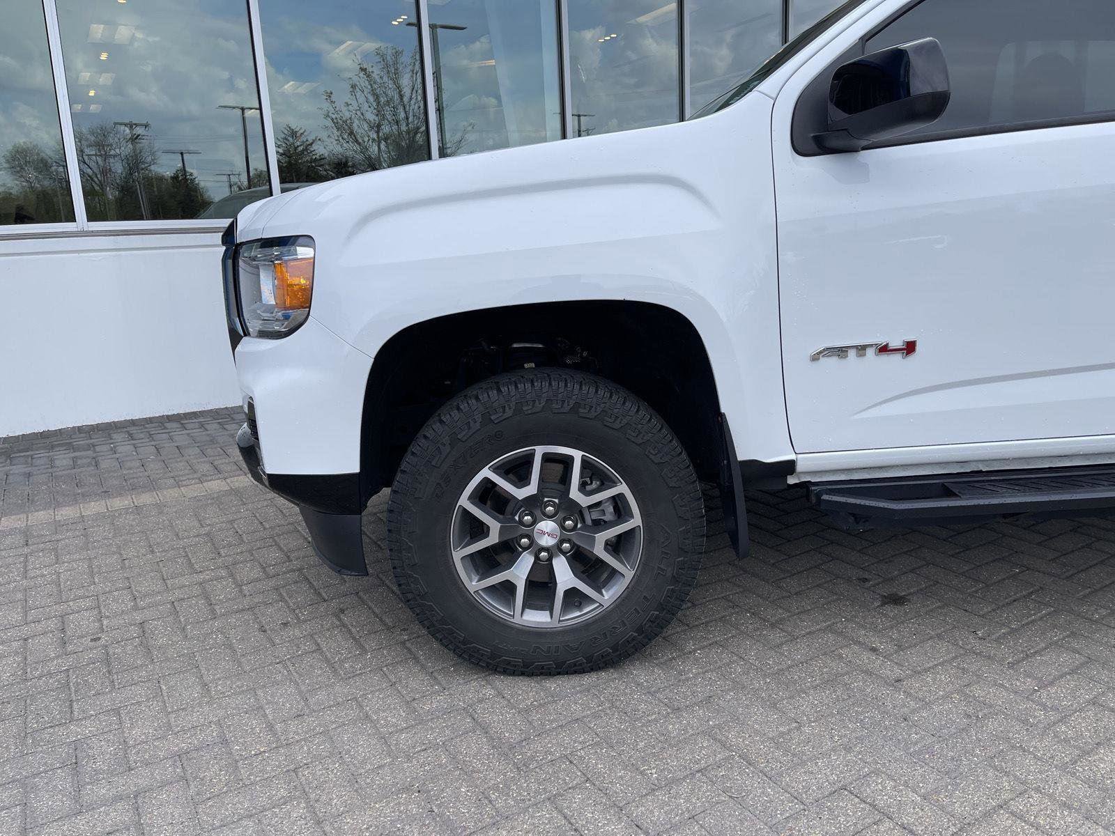 Used 2022 GMC Canyon AT4 w/ Trailering Package AWD/4WD image 9
