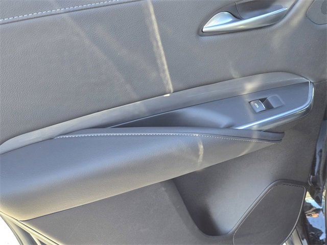 Used 2024 Cadillac XT4 Premium Luxury image 12