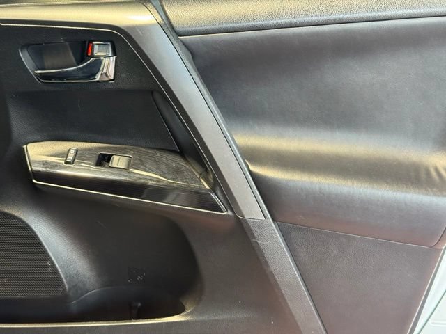 Used 2016 Toyota RAV4 SE AWD/4WD image 24
