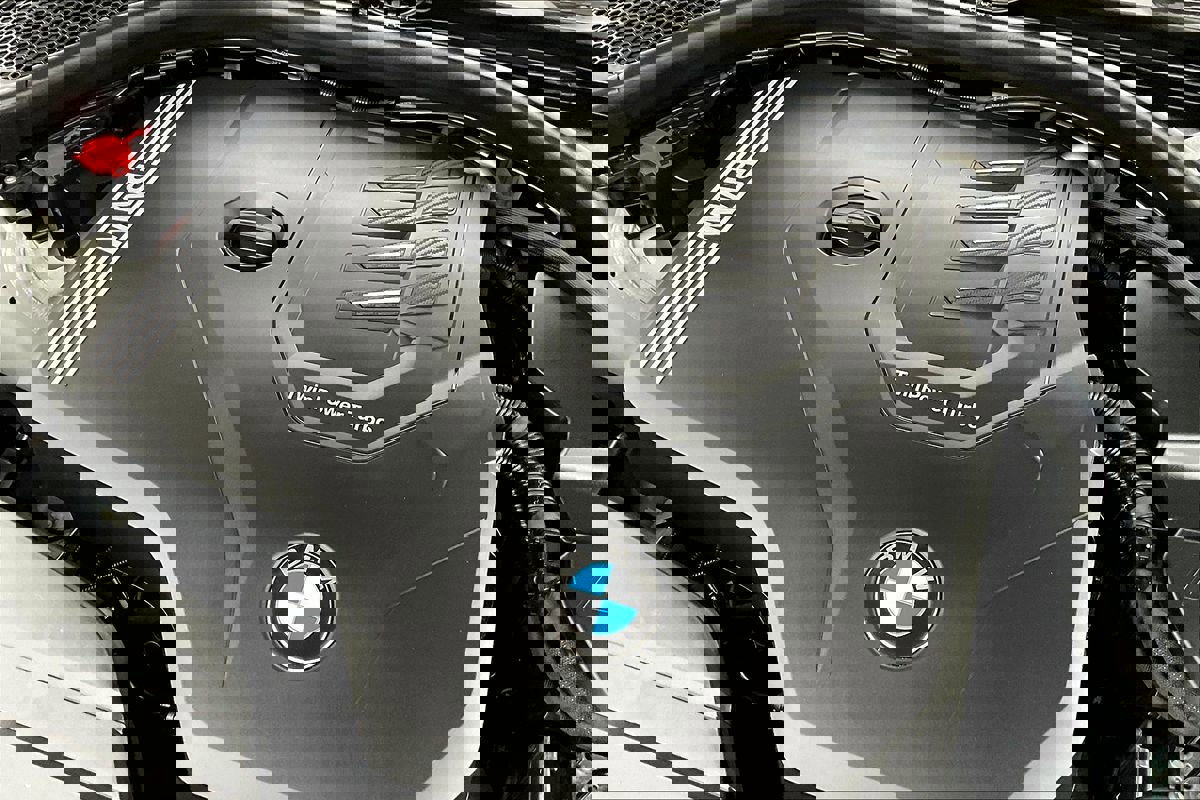 Used 2023 BMW 230i Coupe w/ Convenience Package image 30