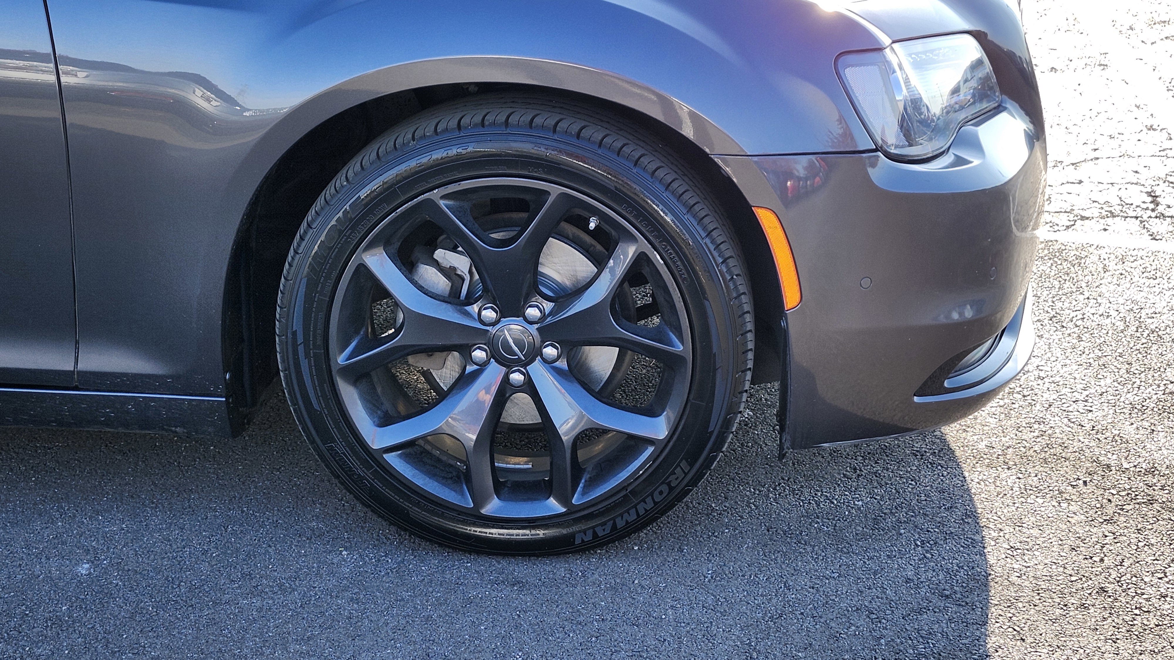 Used 2023 Chrysler 300 S image 11