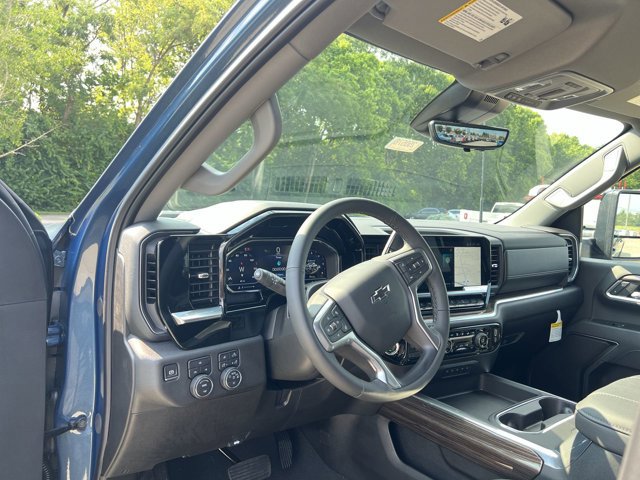 Used 2025 Chevrolet Silverado 2500 LT w/ Trail Boss Package AWD/4WD image 10