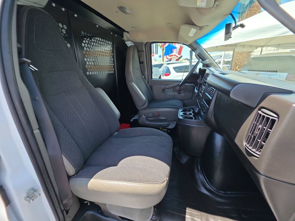 Used 2024 GMC Savana 2500 w/ Driver Convenience Package RWD image 27