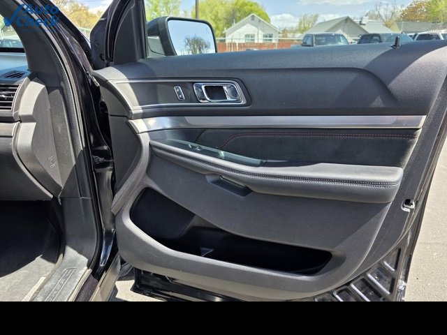 Used 2019 Ford Explorer XLT w/ Equipment Group 202A image 18