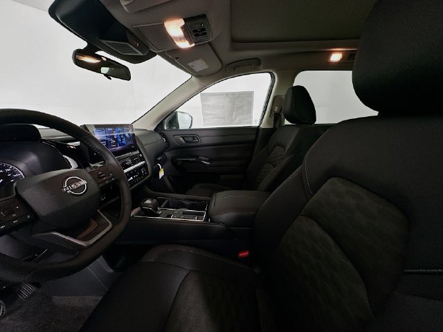 New 2026 Nissan Pathfinder SV w/ SV Premium Package FWD image 22