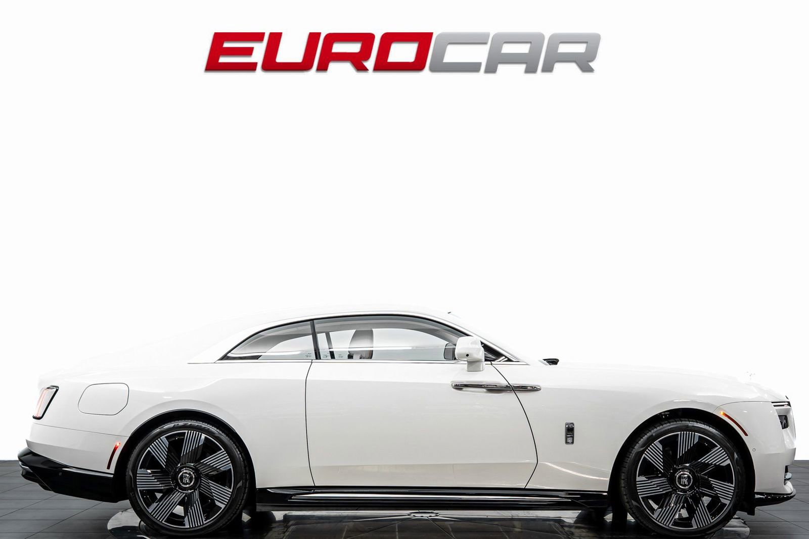 Used 2026 Rolls-Royce Spectre image 6