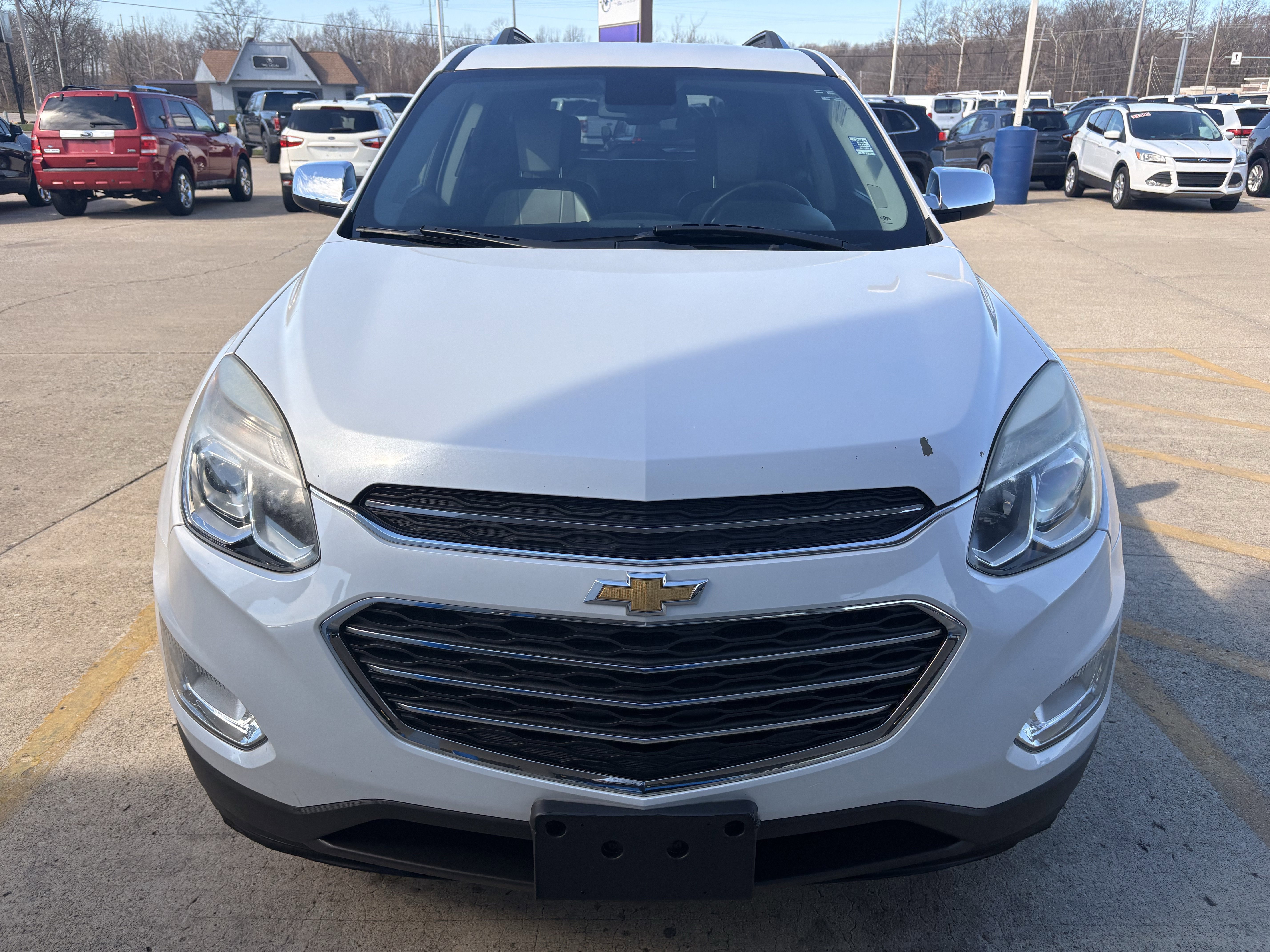 Used 2016 Chevrolet Equinox LTZ w/ Enhanced Convenience Package FWD image 2
