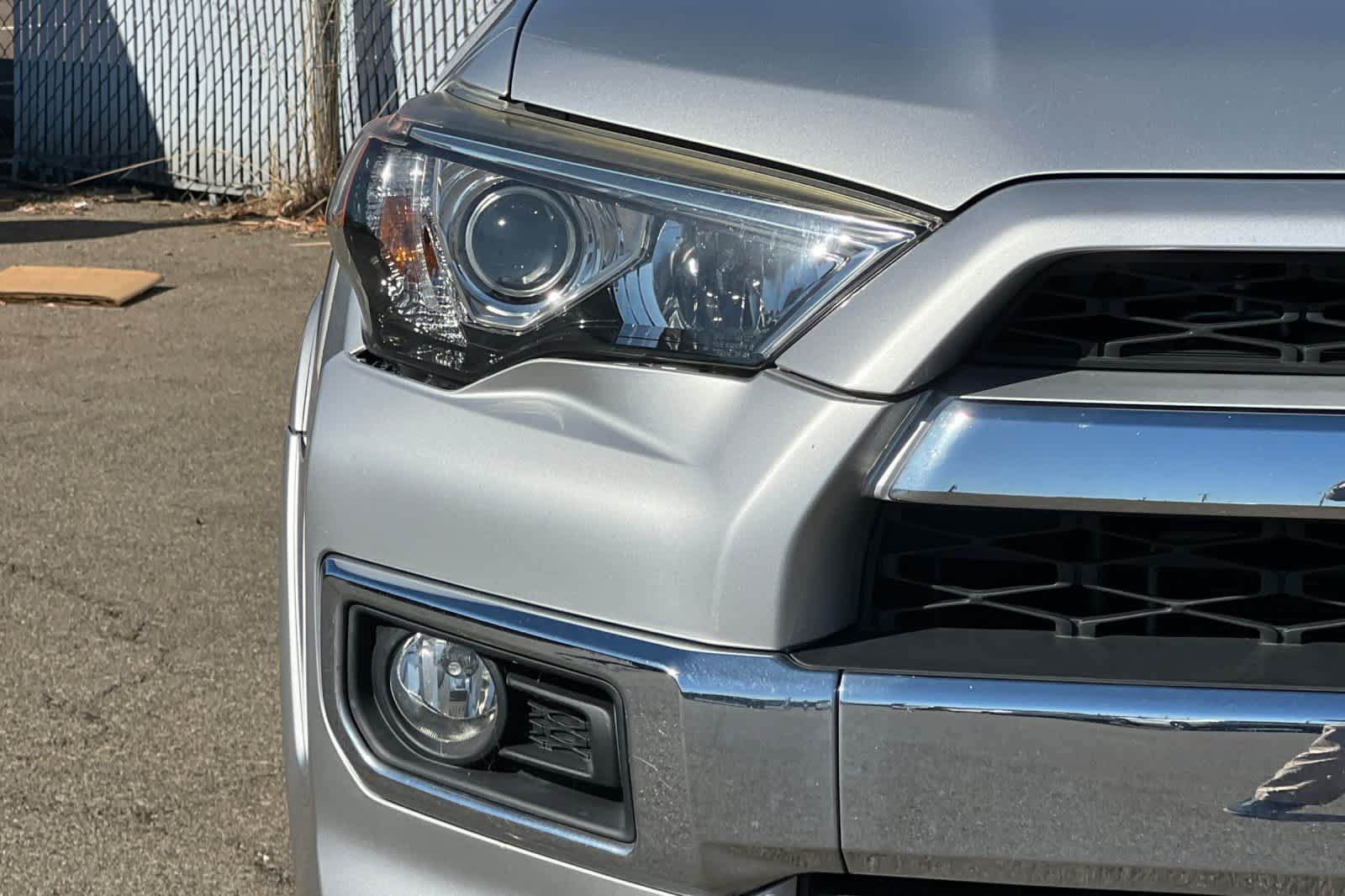 Used 2016 Toyota 4Runner Limited AWD/4WD image 17