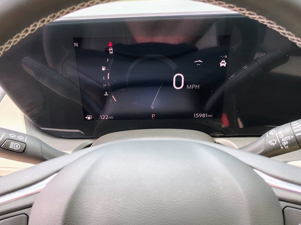 Used 2024 Buick Encore GX Avenir w/ Avenir Technology Package AWD/4WD image 29
