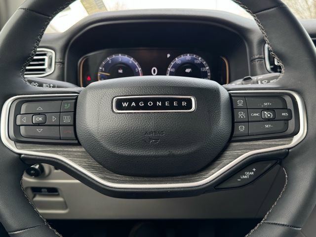 Used 2024 Jeep Wagoneer Series II w/ Flexible Seating Group image 27