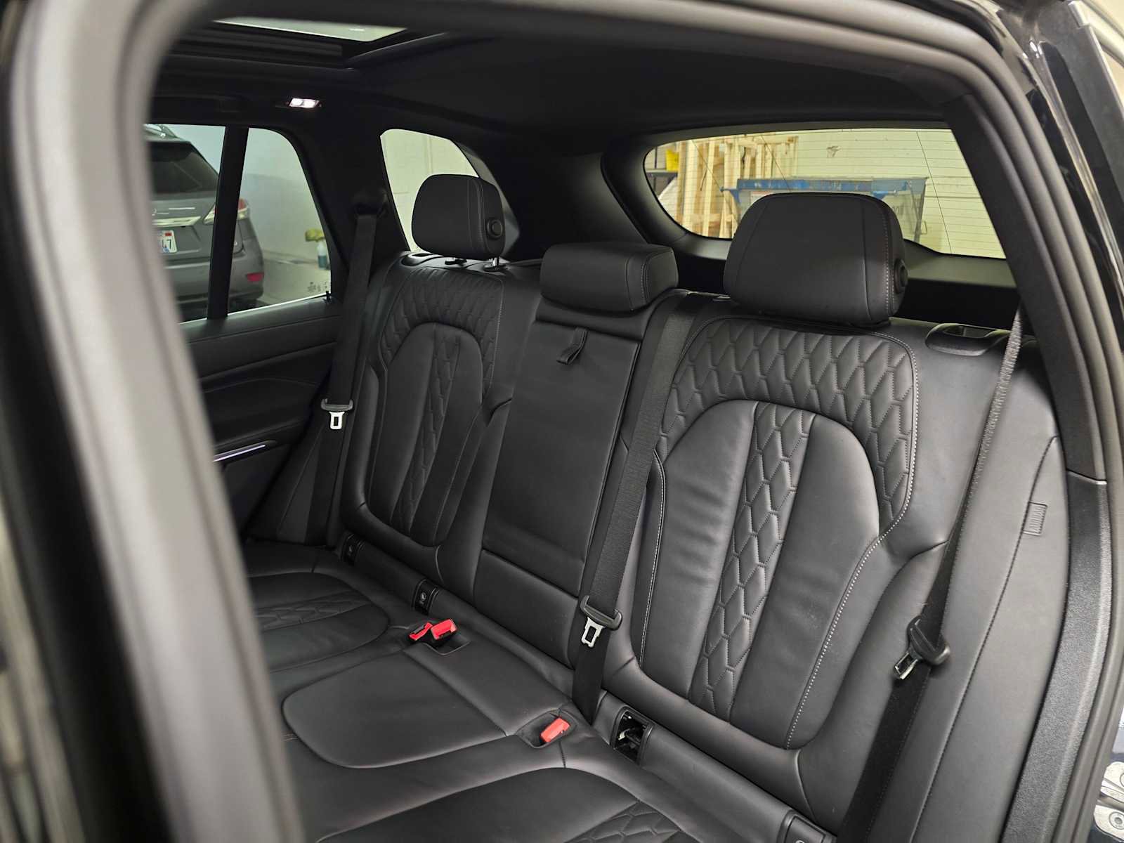 Used 2025 BMW X5 xDrive50e image 21