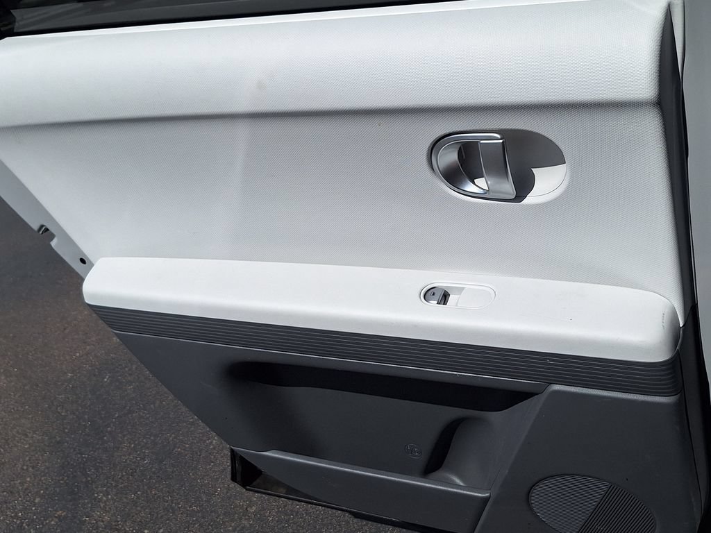Certified 2024 Hyundai Ioniq 5 SEL AWD/4WD image 9