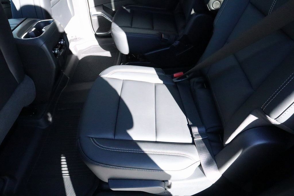 New 2026 GMC Acadia Elevation w/ Super Cruise Package image 13