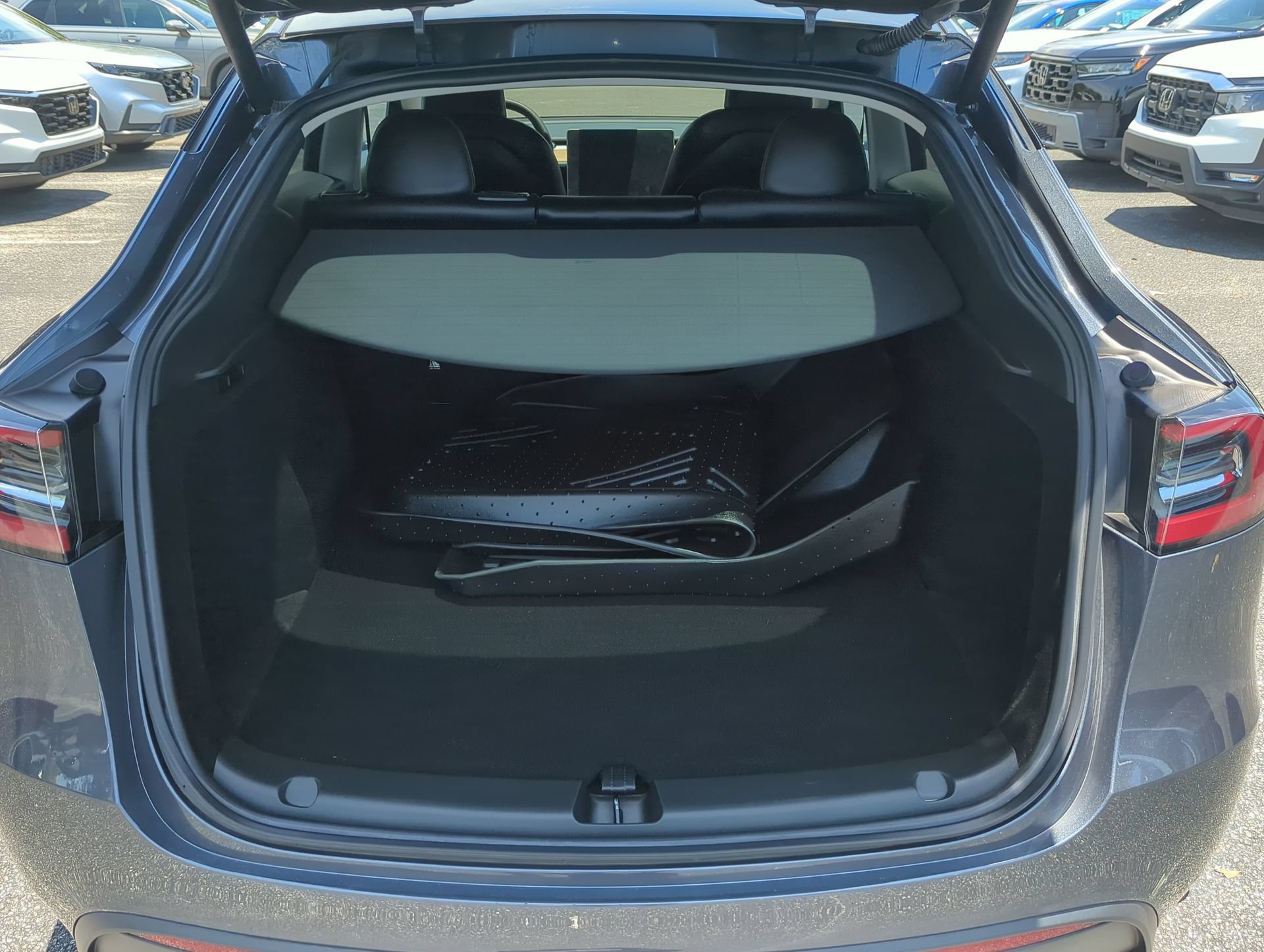 Used 2023 Tesla Model Y Long Range AWD/4WD image 13
