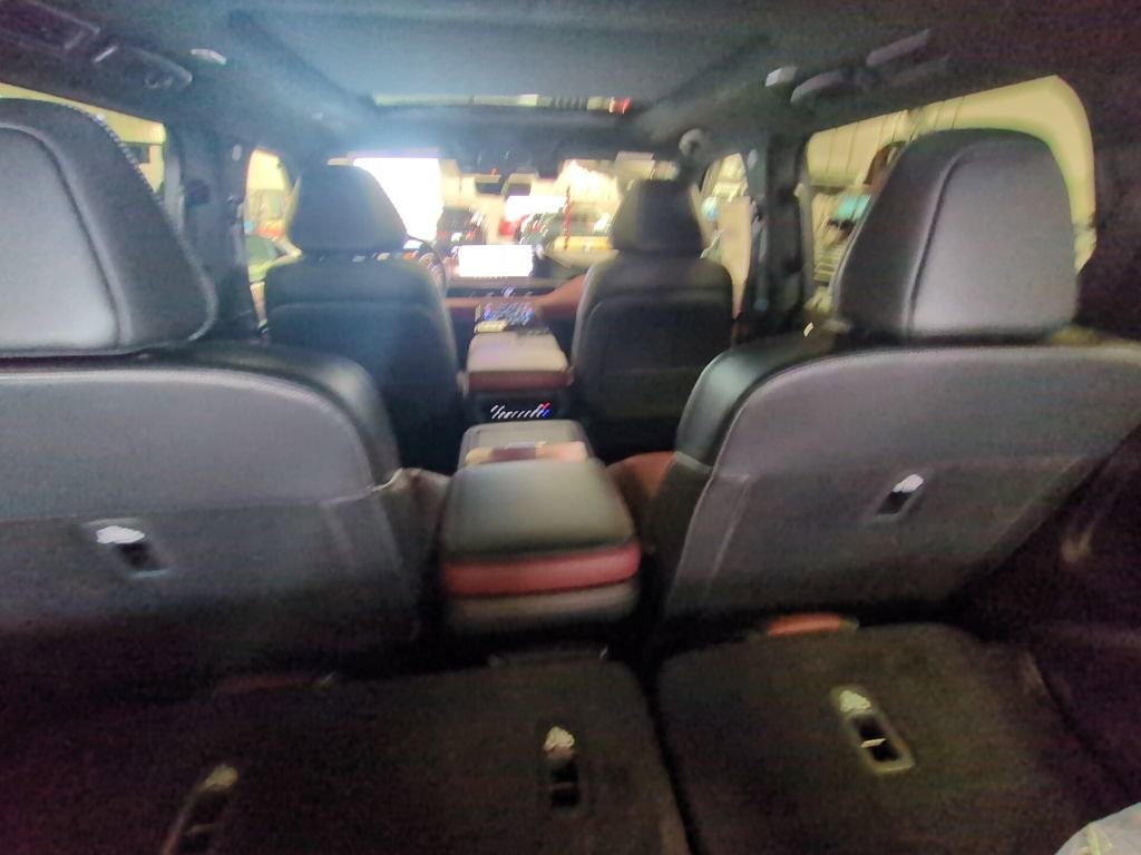 New 2026 INFINITI QX80 Autograph w/ Premium Cargo Package image 32