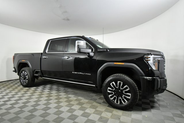 Used 2024 GMC Sierra 3500 Denali Ultimate image 9