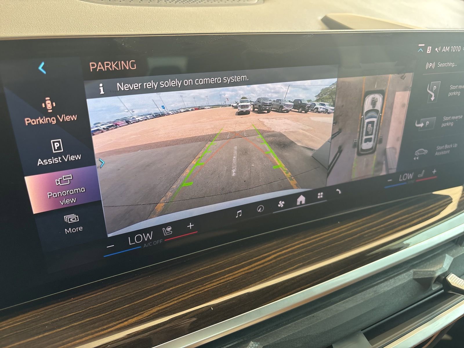 Used 2026 BMW X7 xDrive40i w/ Premium Package AWD/4WD image 29