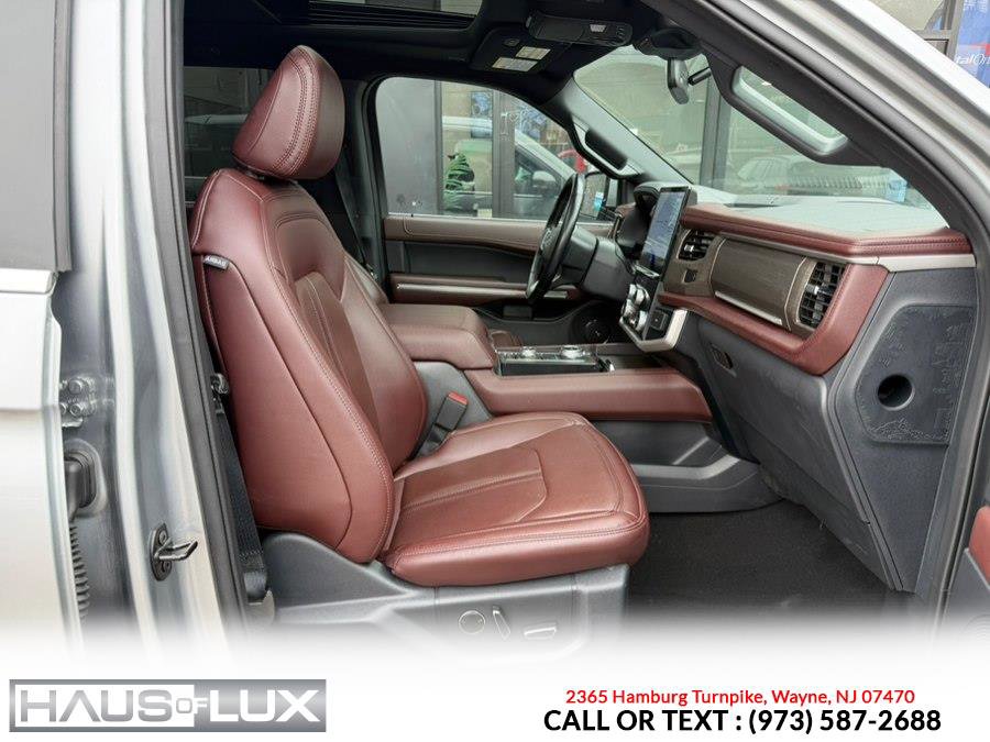 Used 2024 Ford Expedition Limited image 20