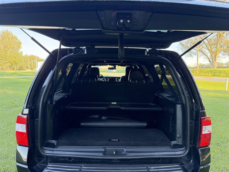 Used 2015 Ford Expedition EL Limited w/ Equipment Group 301A AWD/4WD image 9