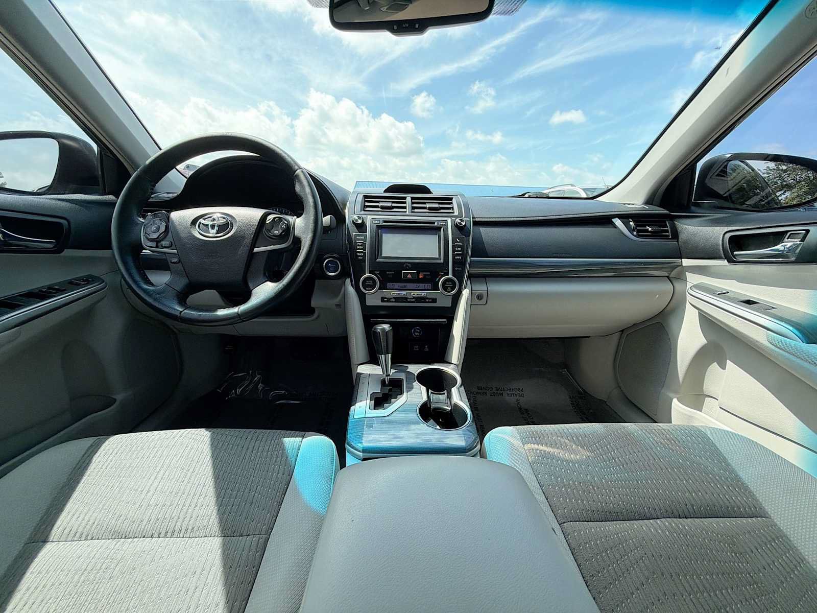 Used 2012 Toyota Camry XLE w/ Convenience Pkg FWD image 12