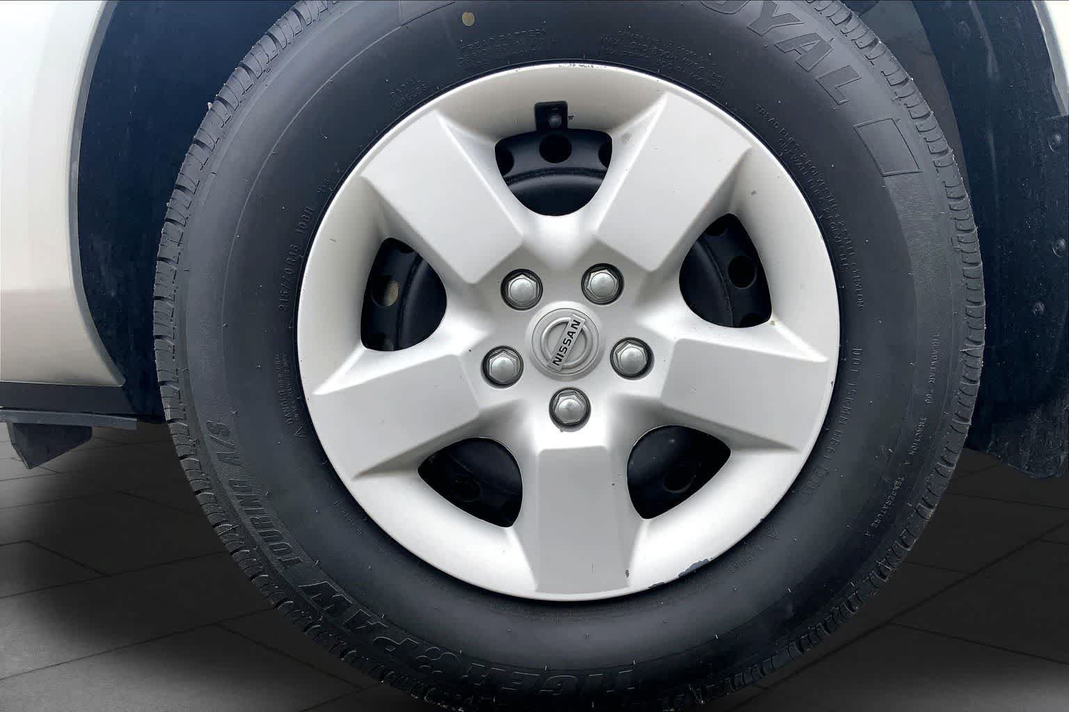Used 2013 Nissan Rogue S FWD image 10