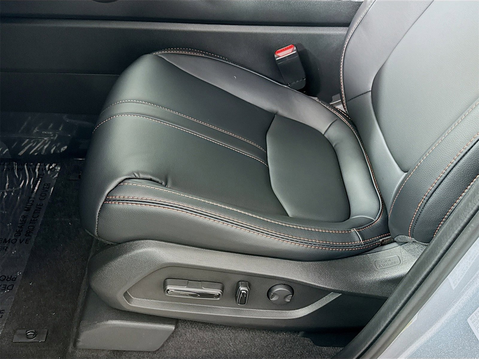 Used 2025 Honda Pilot TrailSport image 7