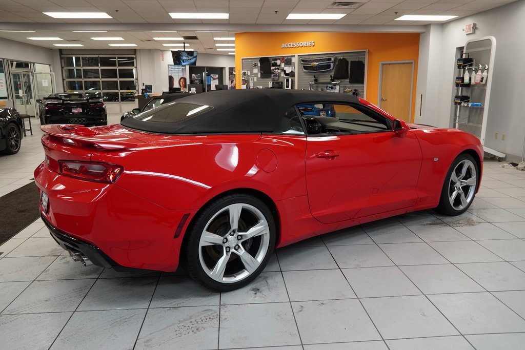 Used 2017 Chevrolet Camaro SS image 10