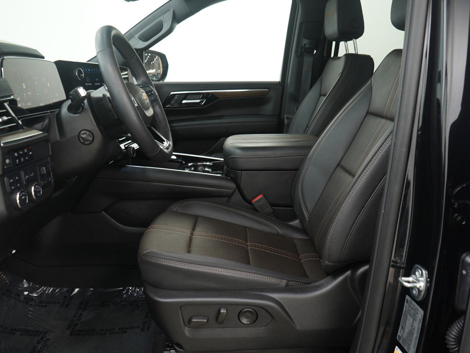 Used 2025 Chevrolet Tahoe High Country w/ Sun And Tow Package image 27