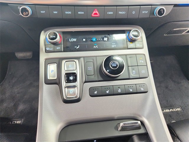 Used 2025 Hyundai Palisade Calligraphy image 31