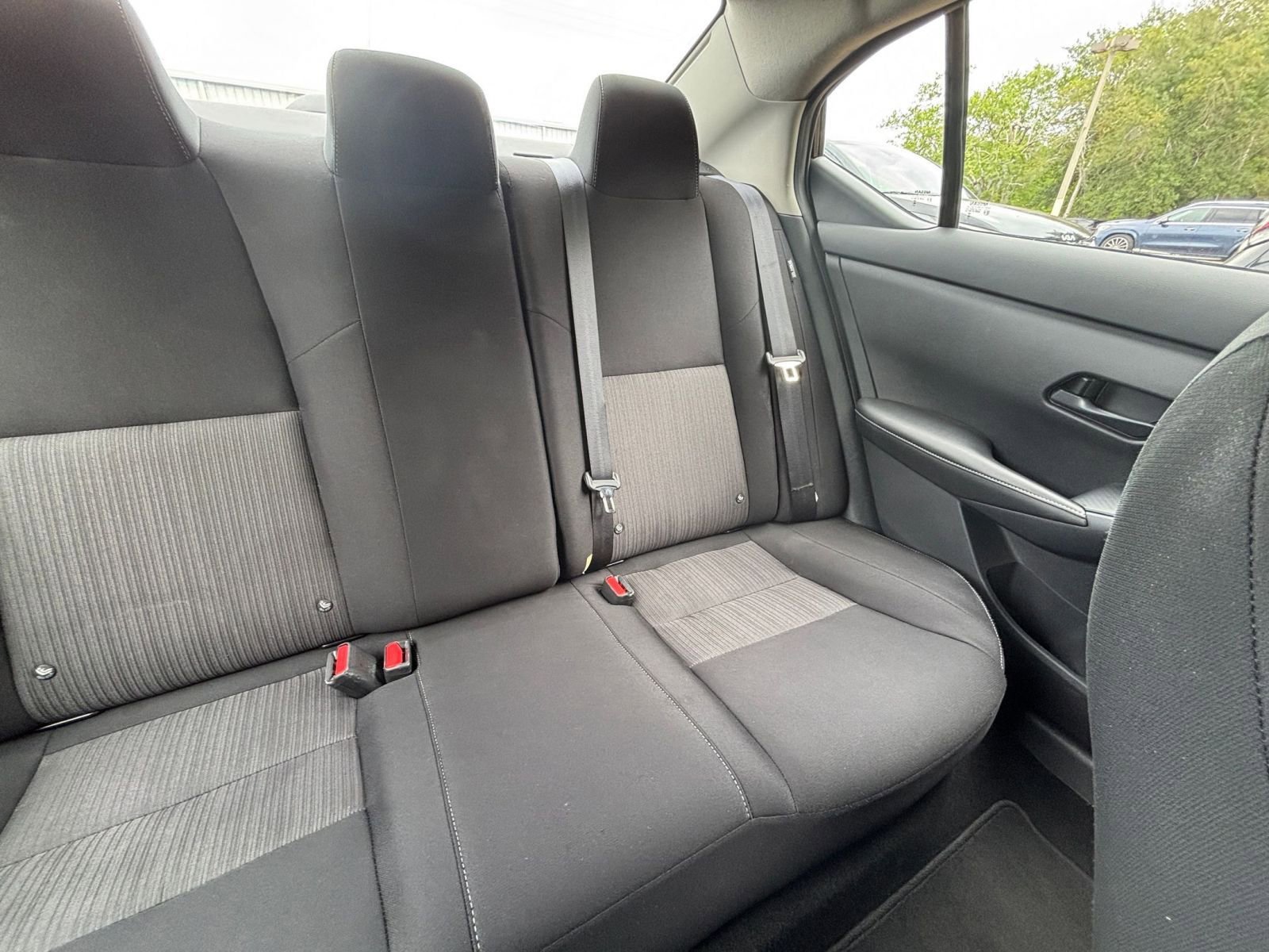 Used 2025 Nissan Sentra SV FWD image 35