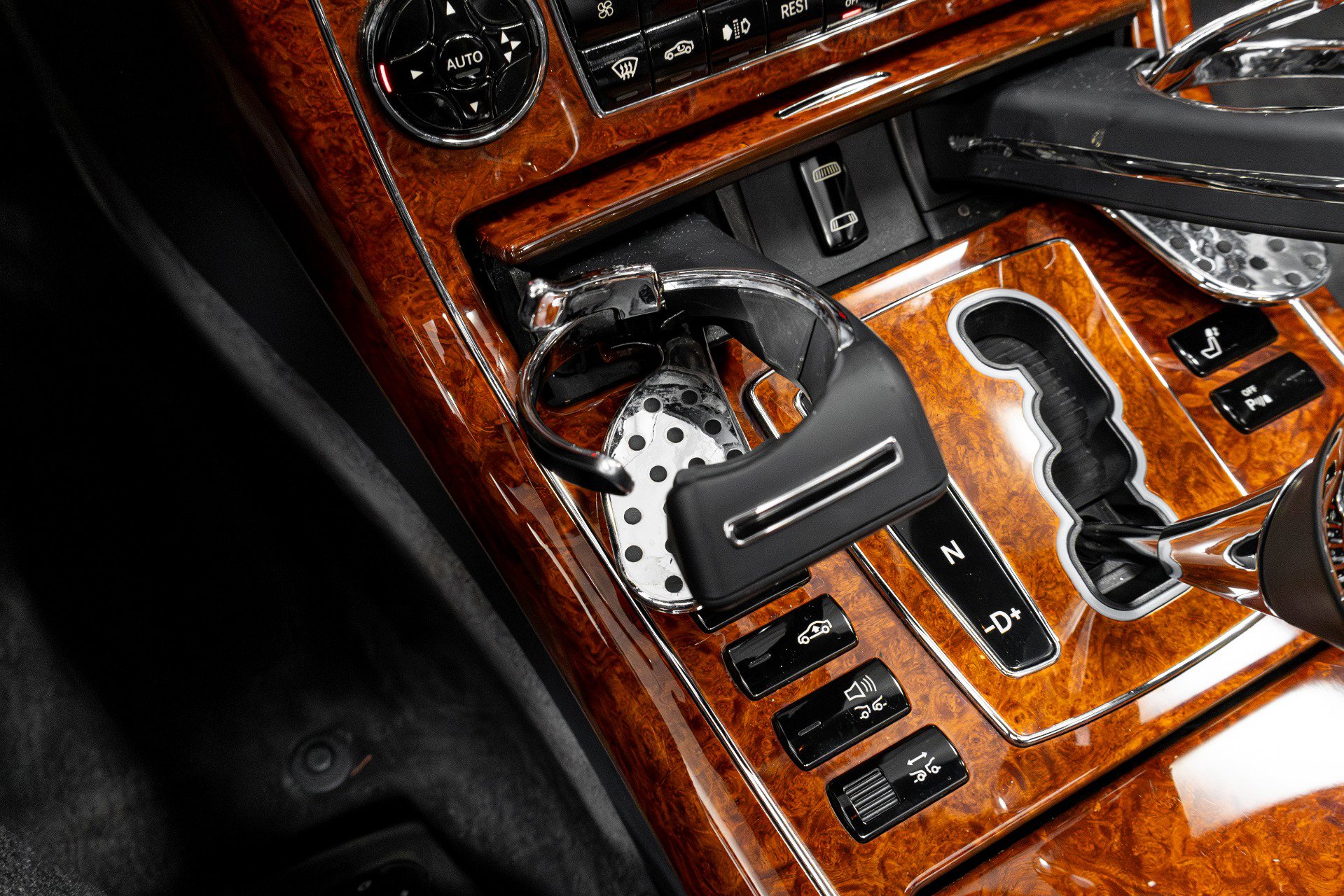 Used 2004 Maybach 57 image 86