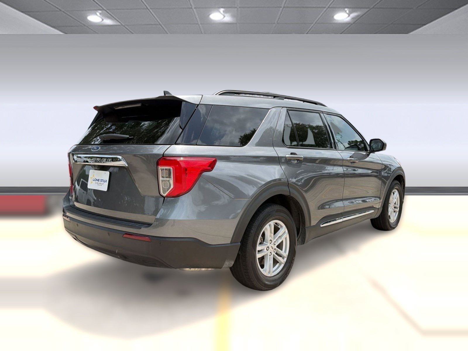 Used 2023 Ford Explorer XLT RWD image 8