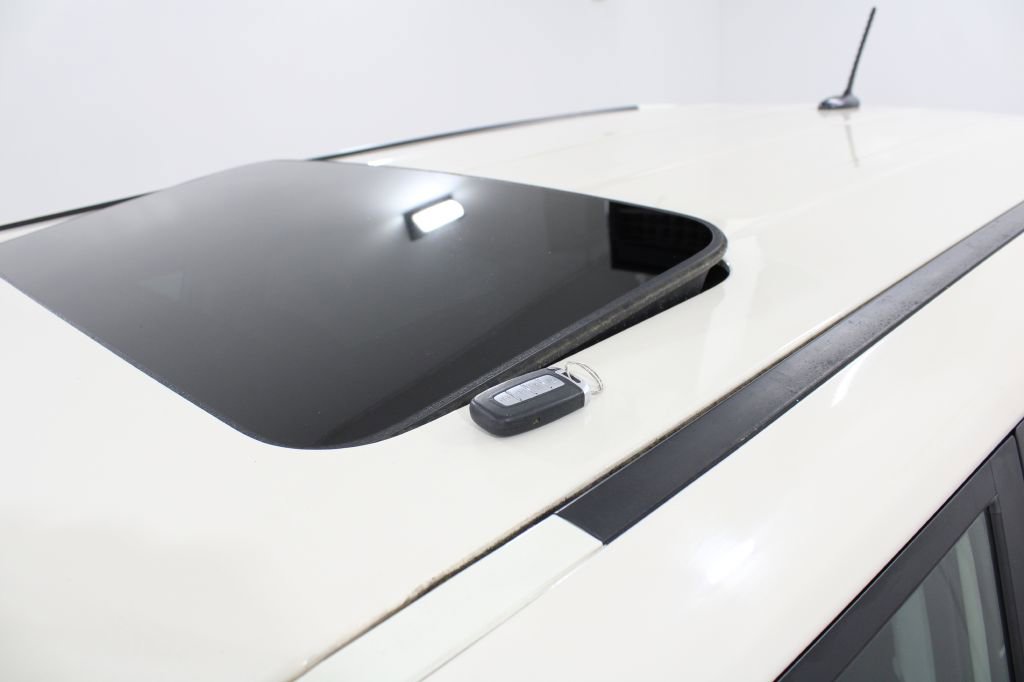 Used 2011 Kia Soul ! FWD image 9