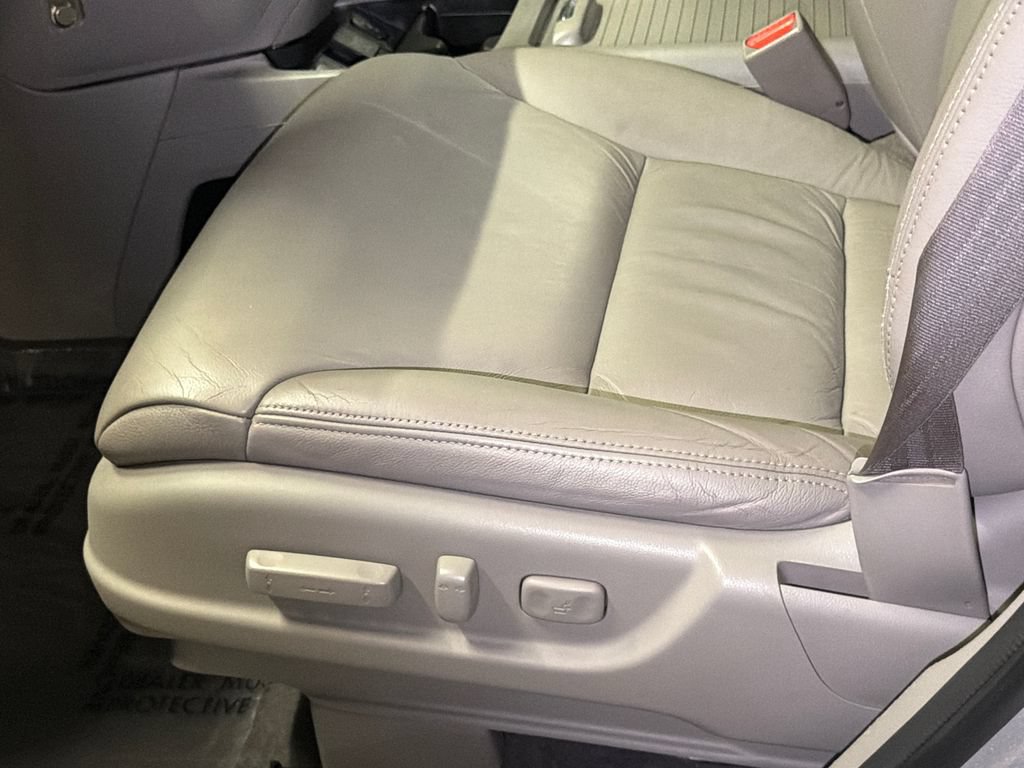 Used 2014 Honda CR-V EX-L image 19