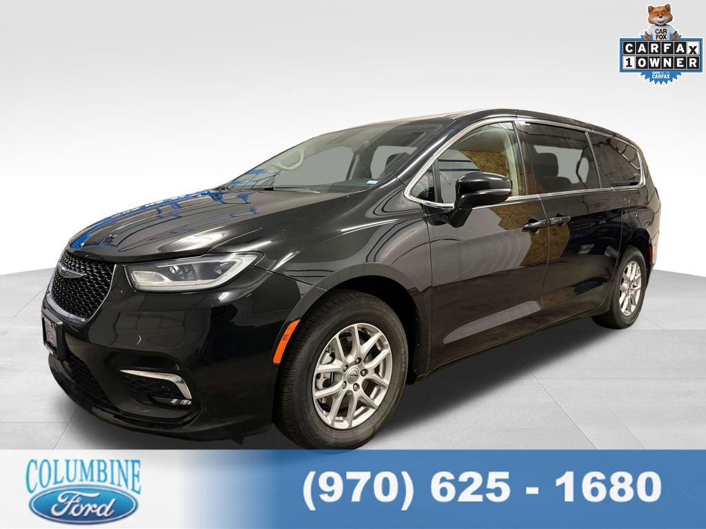 Used 2024 Chrysler Pacifica Touring-L