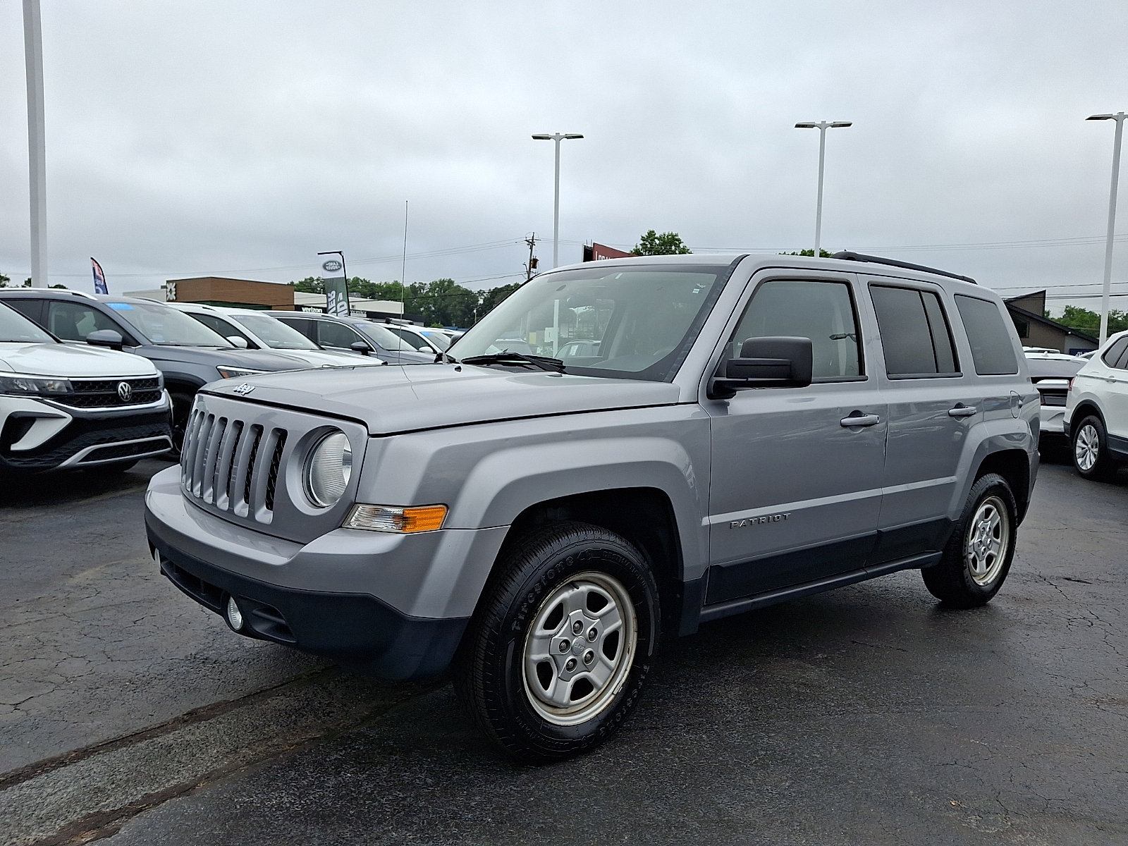Used 2015 Jeep Patriot Sport w/ Power Value Group FWD image 3