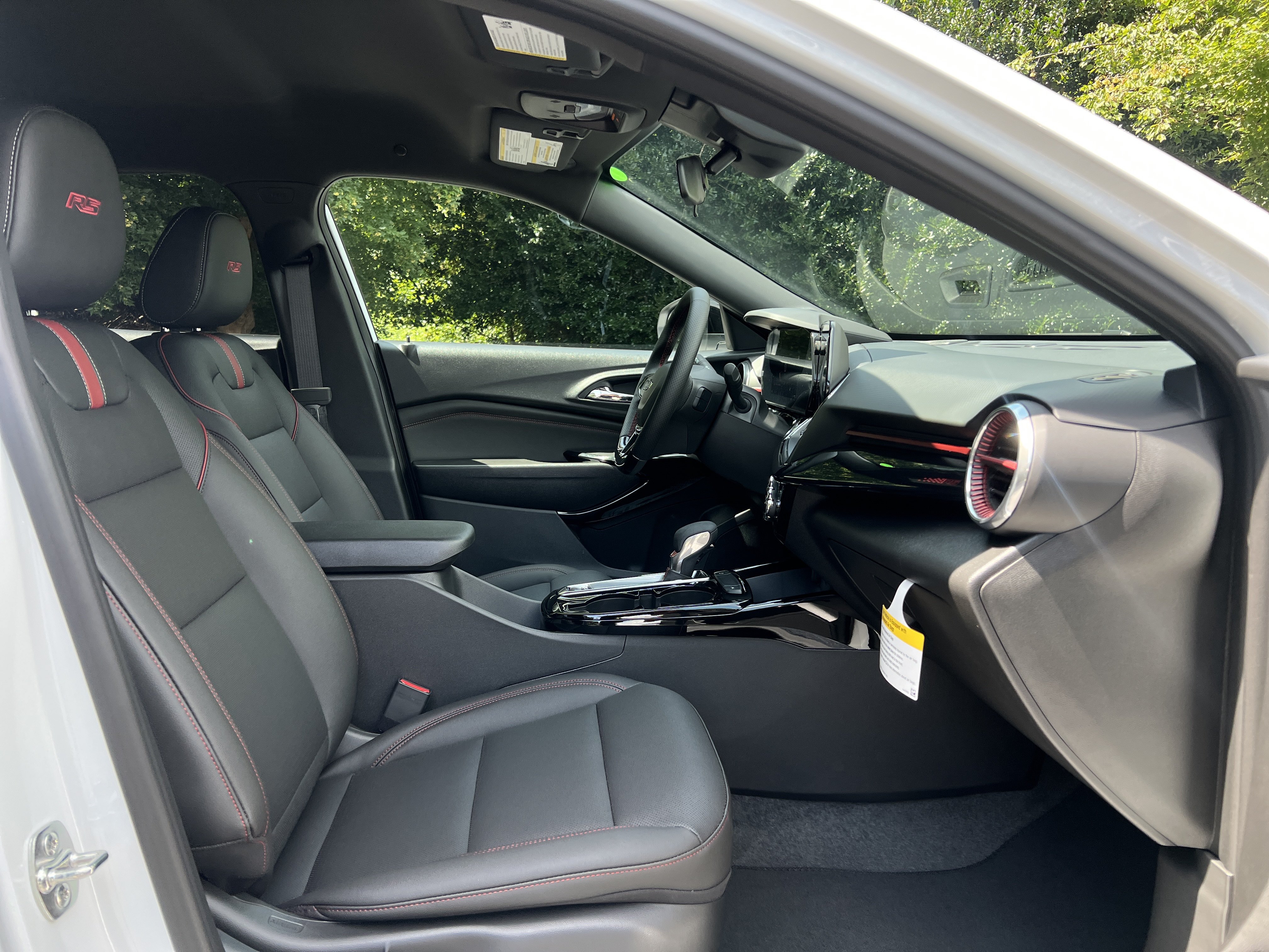 New 2026 Chevrolet Trax RS FWD image 33
