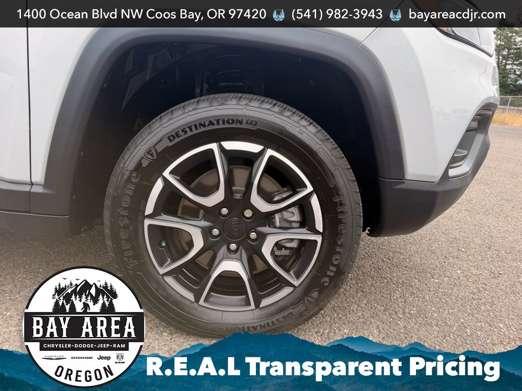 Used 2024 Jeep Compass Trailhawk w/ Trailhawk Elite Group AWD/4WD image 28