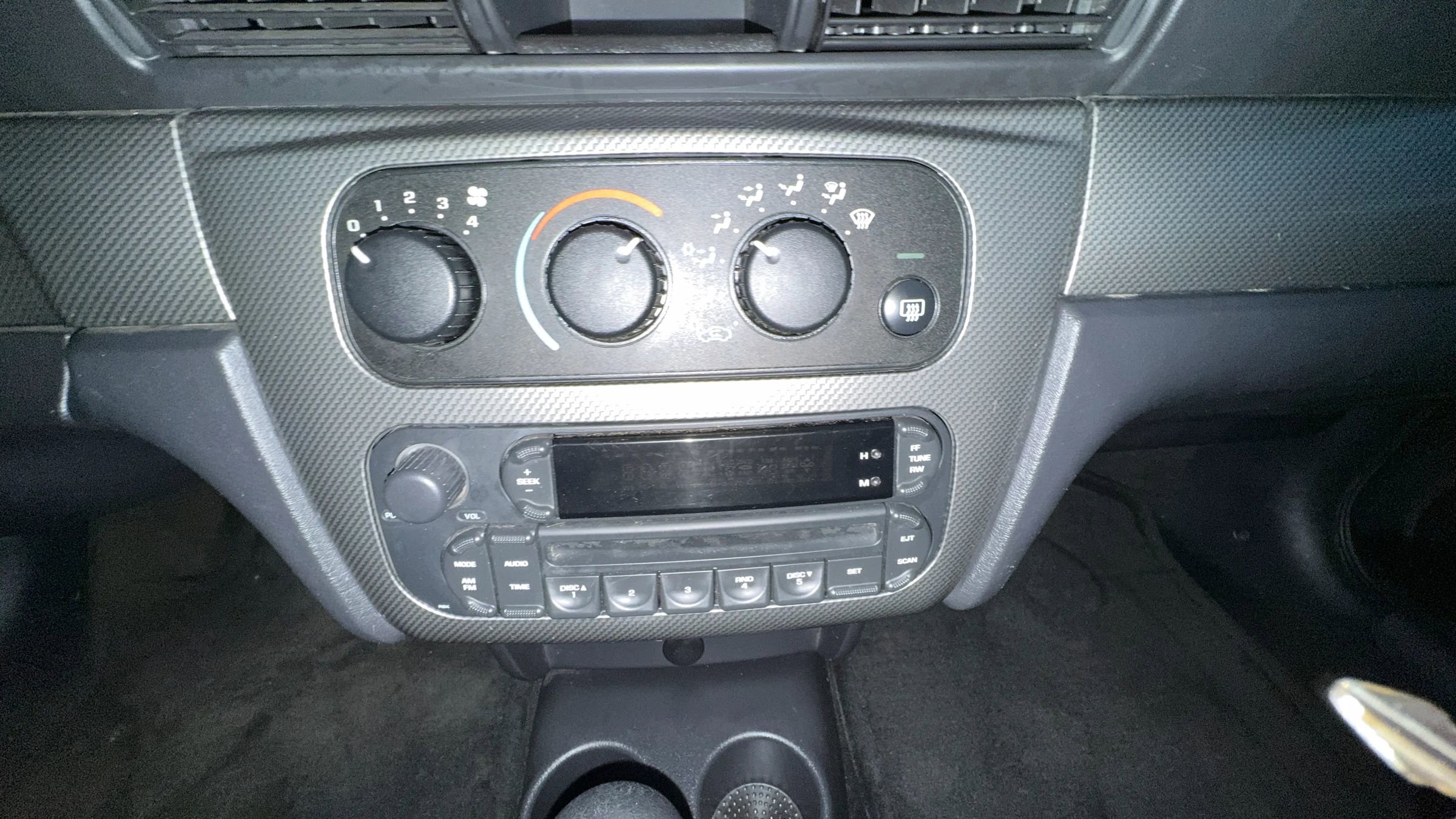 Used 2005 Chrysler Sebring GTC w/ Security Group image 9