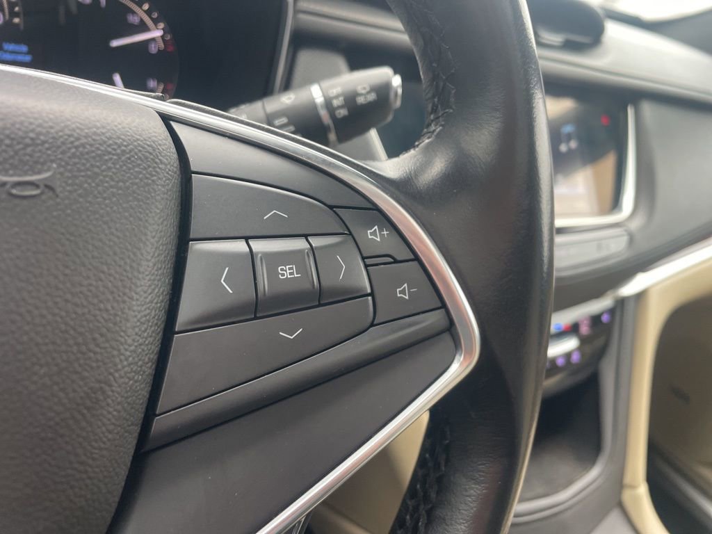 Used 2019 Cadillac XT5 Luxury image 41