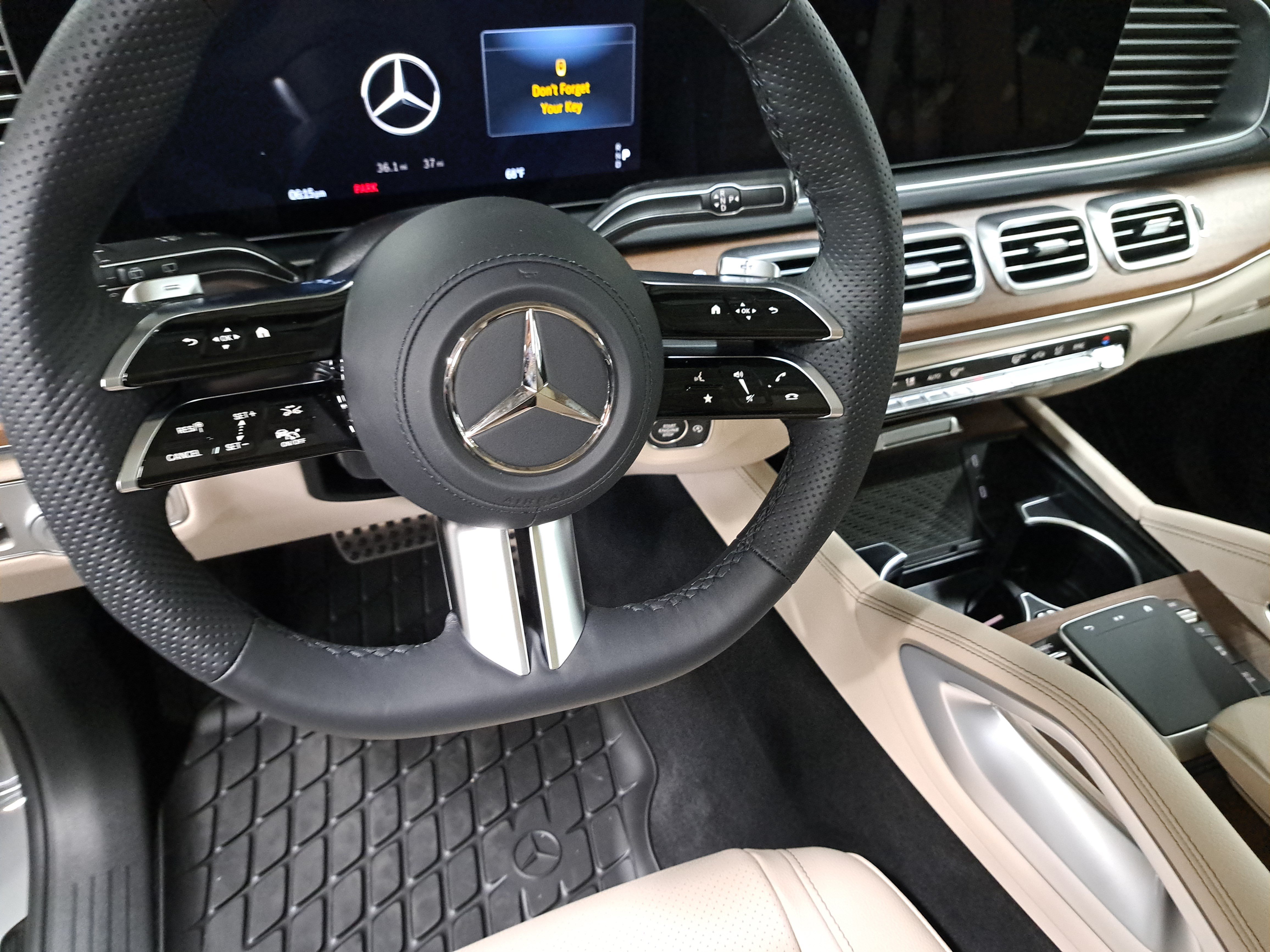 New 2026 Mercedes-Benz GLS 450 4MATIC image 18