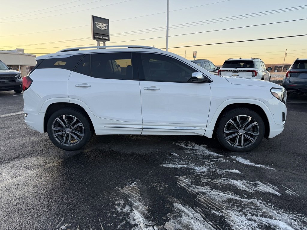 Used 2020 GMC Terrain Denali w/ Denali Premium Package image 9