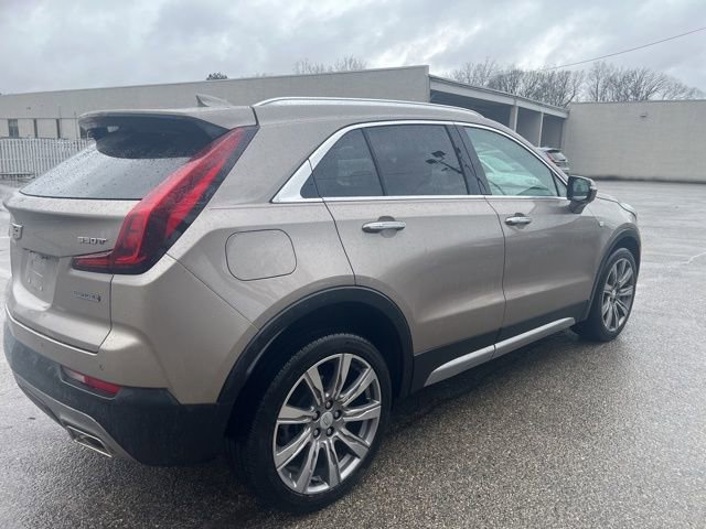 Certified 2023 Cadillac XT4 Premium Luxury image 3