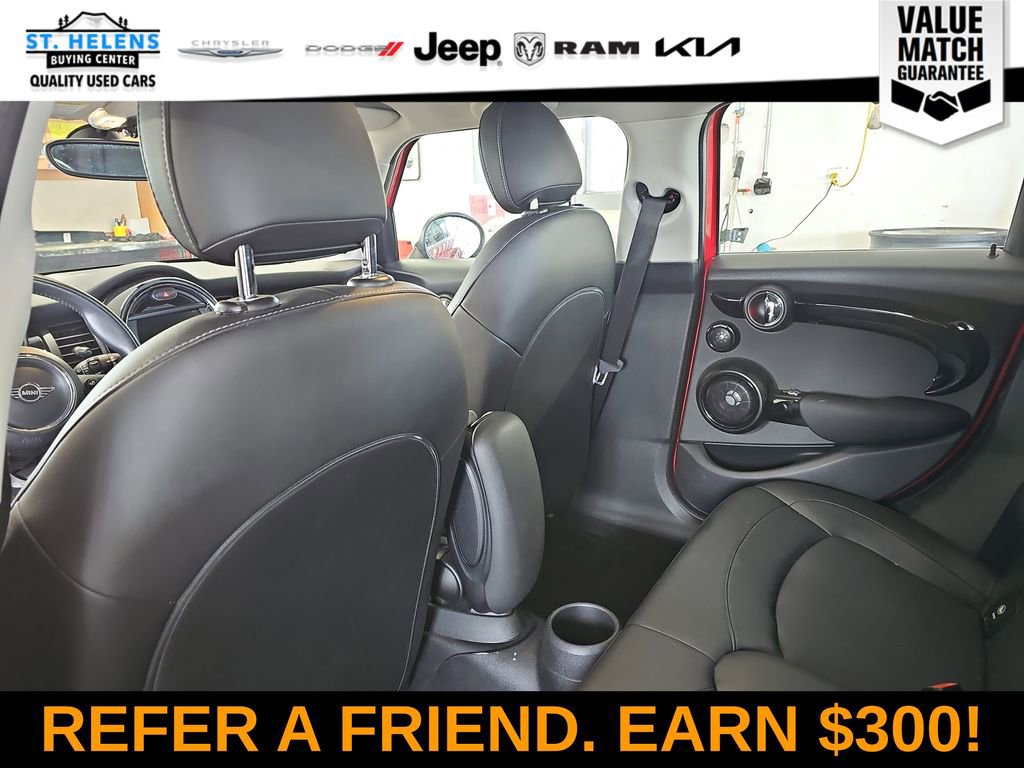 Used 2019 MINI Cooper 4-Door Hardtop w/ Premium Package FWD image 20