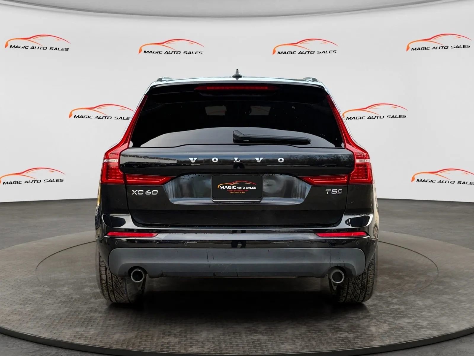Used 2019 Volvo XC60 T5 Momentum w/ Multimedia Package AWD/4WD image 43