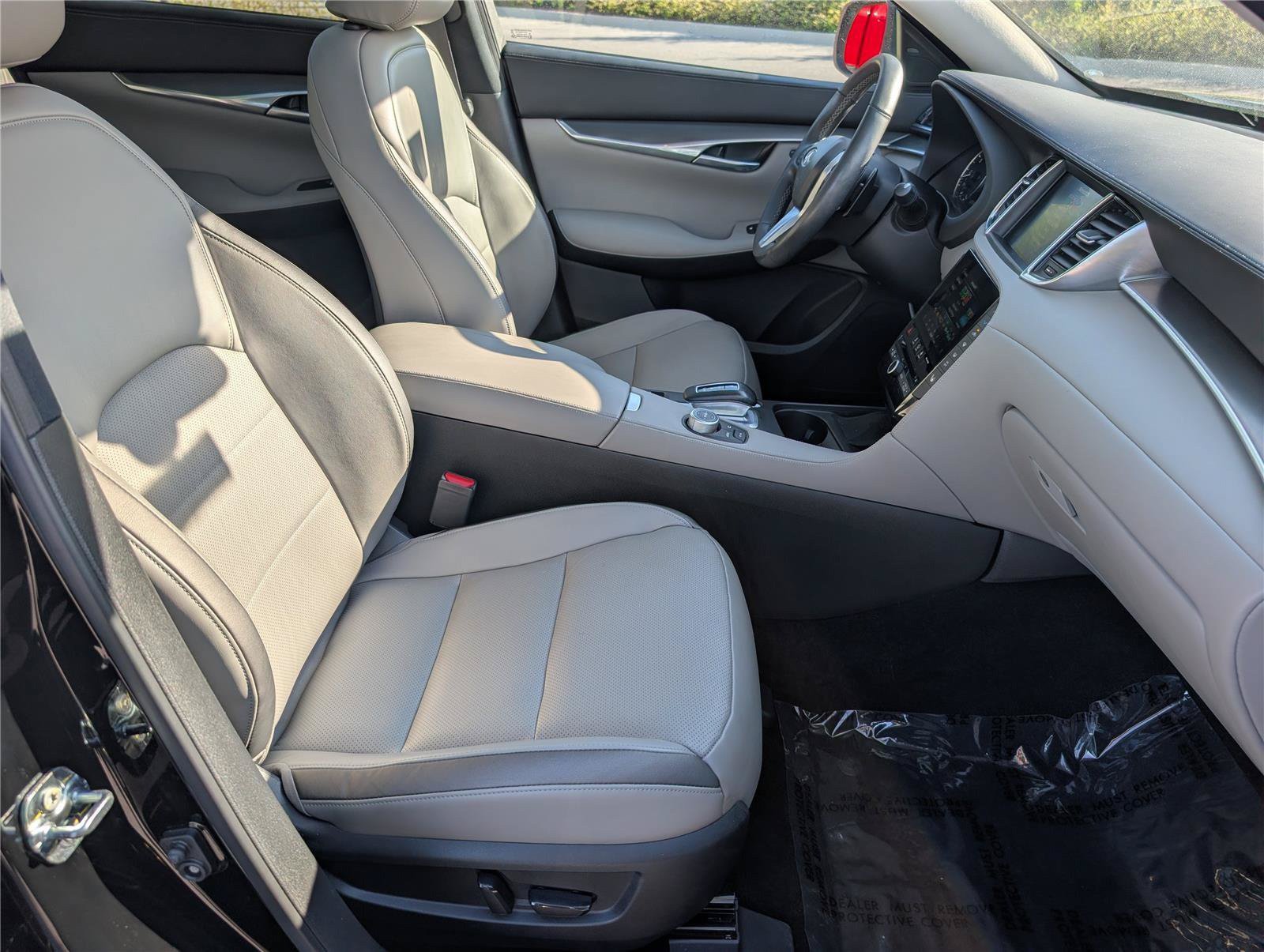 Used 2023 INFINITI QX50 Luxe AWD/4WD image 11