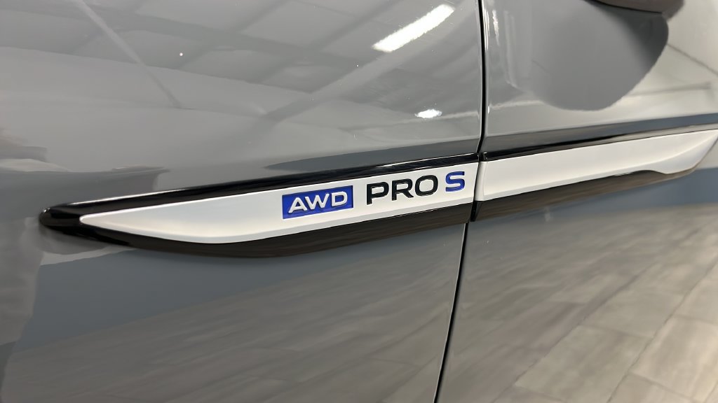 Used 2024 Volkswagen ID.4 Pro S AWD/4WD image 37